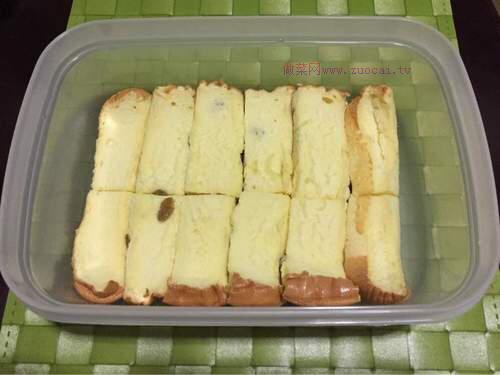 白葡萄果干淡奶油三文蛋糕便當(dāng)?shù)淖龇?/ data-bRGZ=