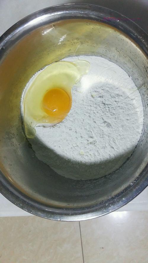 尖椒肉絲鹵手搟面的做法