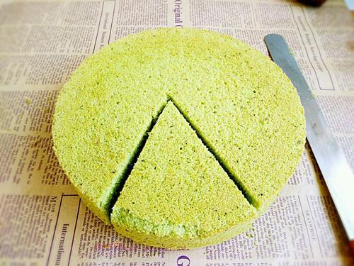 菠菜汁戚風(fēng)蛋糕的做法