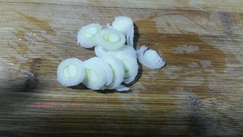 尖椒肉絲鹵手搟面的做法