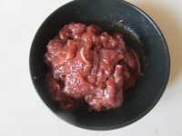 干炒牛河的做法步驟3