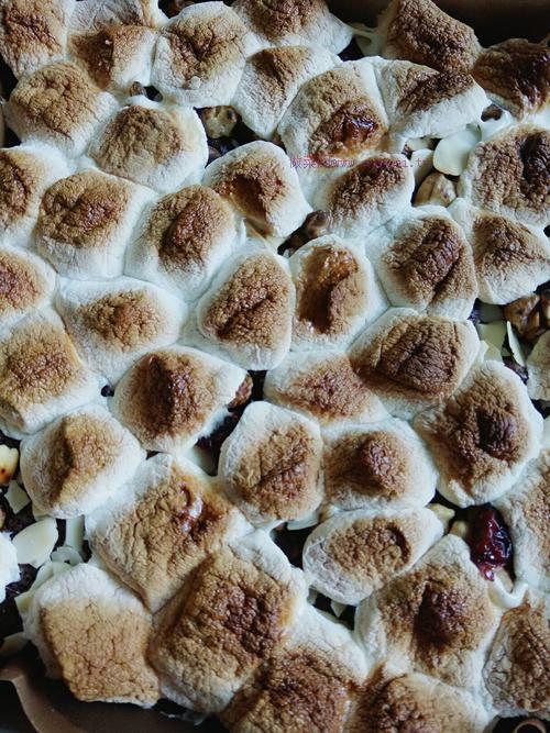 棉花糖布朗尼堅(jiān)果蛋糕的做法