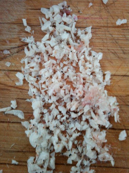 韭菜肉餡餃子的做法