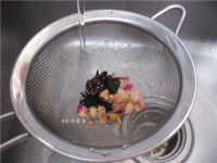 養(yǎng)顏花茶的做法步驟2