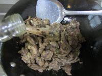 香菇豆干燒野鴨的做法步驟9