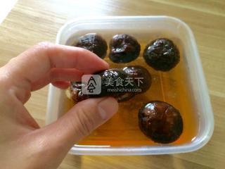 菠菜香菇雞湯米粉的做法步驟:7