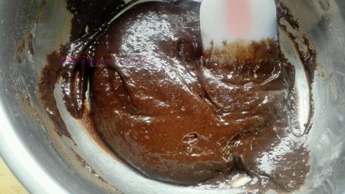 八寸巧克力戚風(fēng)蛋糕的做法