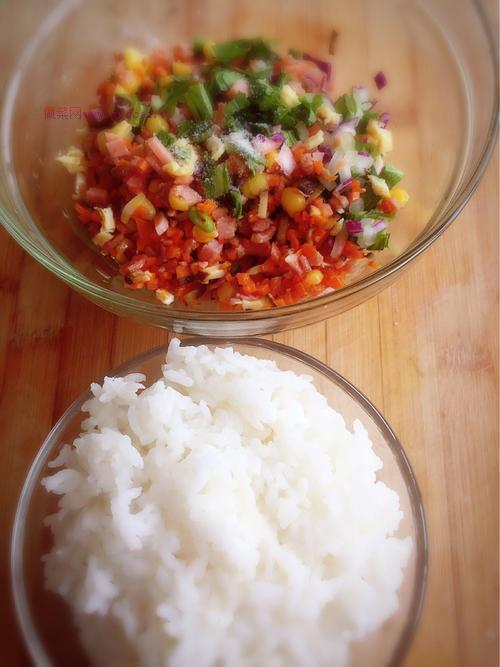 繽紛飯團(tuán)的做法