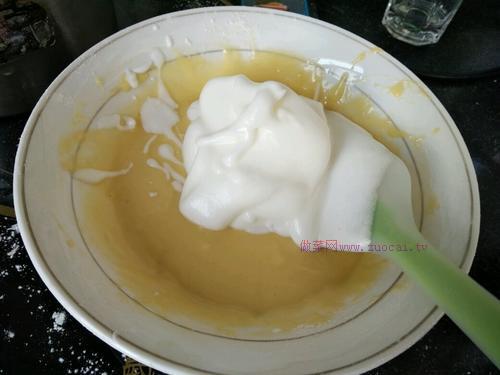 6寸戚風(fēng)蛋糕的做法