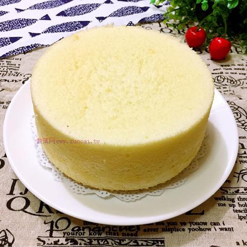 六寸戚風(fēng)蛋糕的做法