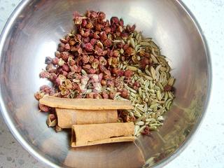 水煮花生的做法步驟:3