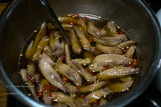 夏日蜂蜜糟鹵浸三寶 － 鴨舌、翅尖、豬腸的做法步驟：5