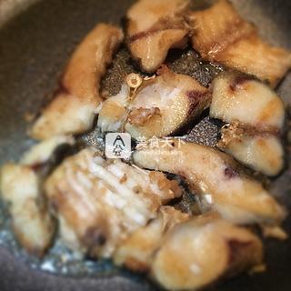 煎魚(yú)塊的做法步驟：4