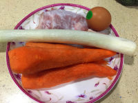 炸胡蘿卜豬肉丸的做法步驟1