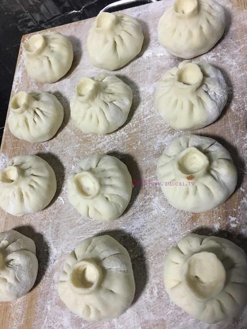 豆角胡蘿卜肉包的做法