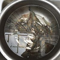 鹽焗烤蝦干的做法圖解1