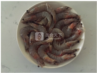 簡(jiǎn)單蒸一蒸 - 蒜蓉開(kāi)背蝦的做法步驟:1