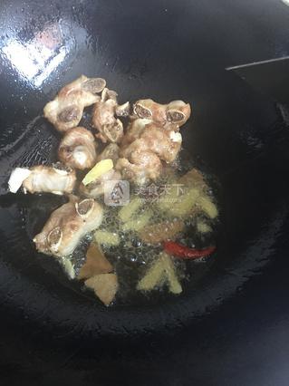 紅燒排骨的做法步驟:8