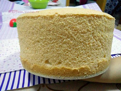 六寸戚風的做法