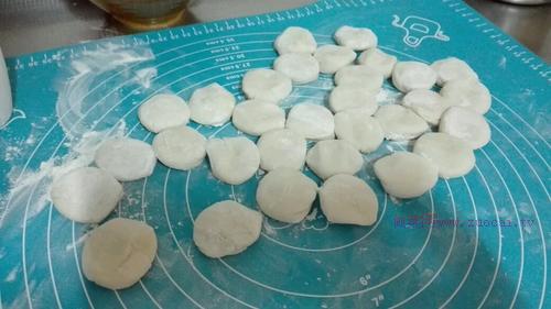 韭菜雞蛋餡餃子的做法