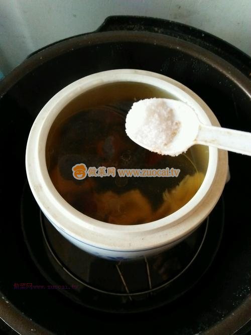 當(dāng)歸黃芪烏雞湯的做法