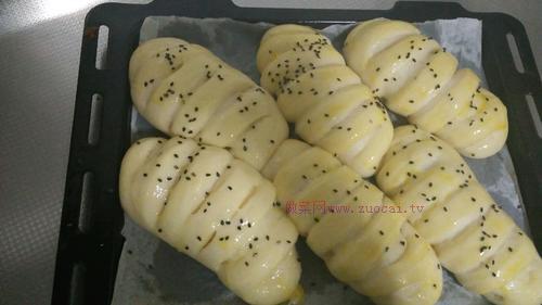 肉松面包卷的做法