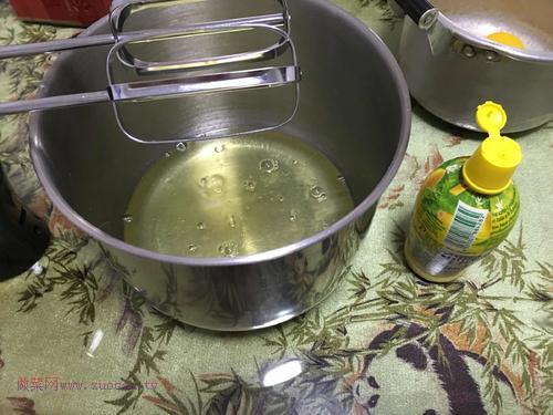 跟我學(xué)做戚風(fēng)蛋糕8寸的做法