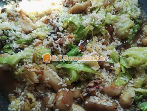 卷心菜燜飯（電壓鍋版）的做法