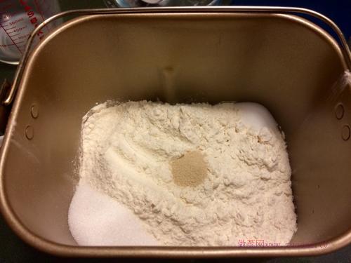 奇亞籽素面包(面包機版)的做法