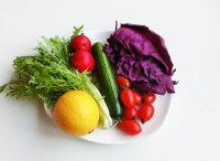 煙熏三文魚(yú)沙拉的做法步驟1