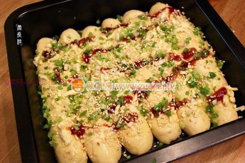 蔥香肉松排包的做法