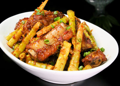 湖南小筍燒排骨的做法，小筍燒排骨怎么做好吃