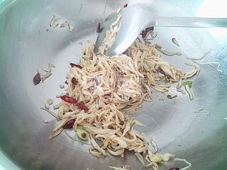 【干煸杏鮑菇】的做法步驟：6