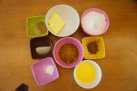 姜餅人與圣誕樹的做法步驟1