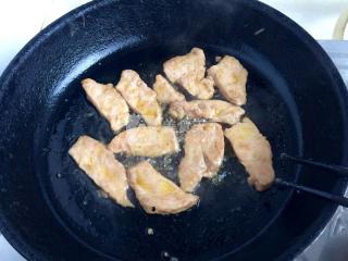 菠菜香菇雞湯米粉的做法步驟:15