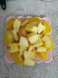 蘋(píng)果百香果橙汁的做法步驟2