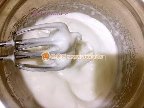 藍(lán)莓蛋糕卷的做法