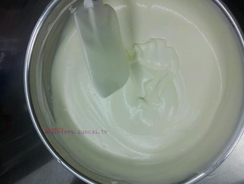 樹(shù)莓白朱古力慕斯的做法