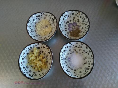 黑胡椒驢肉餅的做法