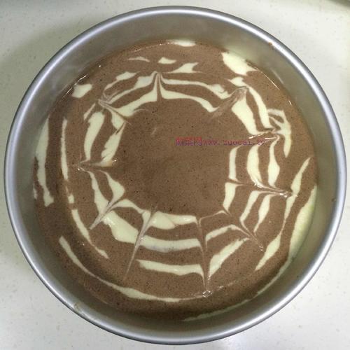 斑馬紋戚風(fēng)蛋糕的做法