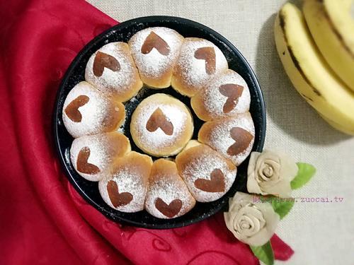 一次發(fā)酵的中種愛心小餐包的做法