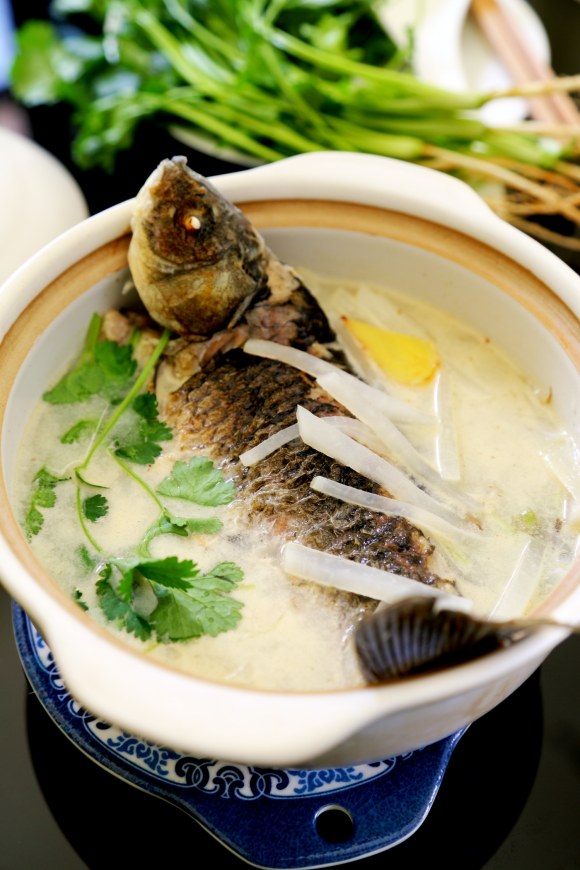 蘿卜絲鯽魚(yú)湯