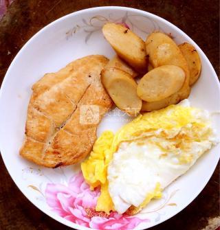 俱樂(lè)部三明治的做法步驟：3