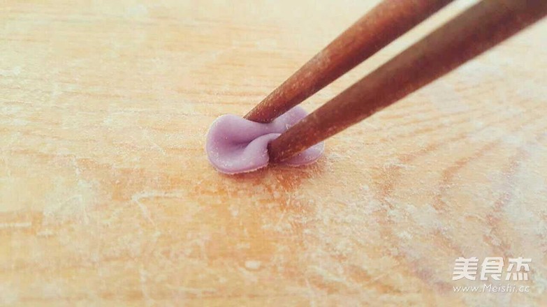 再挑剔的小孩也無法拒絕！彩色蔬果面的做法