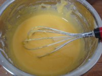 戚風(fēng)蛋糕的做法步驟2