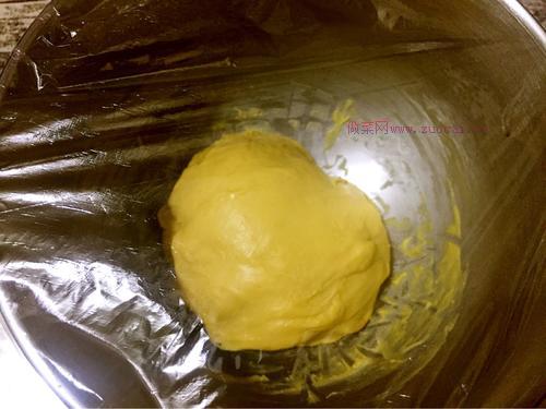 中種南瓜花環(huán)面包的做法