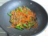 胡蘿卜粉條炒羊肉的做法步驟12