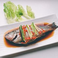 吃好一條魚？是煎、是炸、是燉？蔥油鱸魚，請跟我來學(xué)哦！的做法圖解5