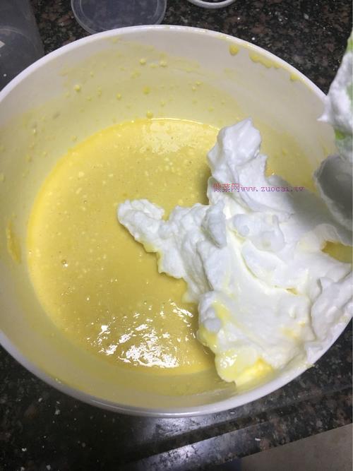 八寸戚風(fēng)蛋糕的做法