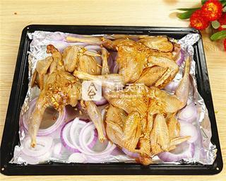 垂涎三尺的洋蔥烤鷓鴣做法的做法步驟：5